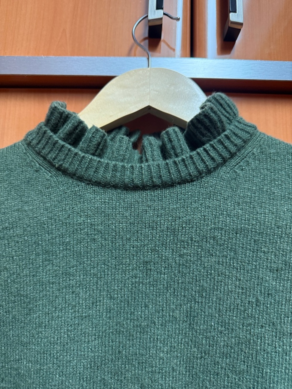 Green Ruffle-Neck Women's Sweater - Picture 3 of 5
